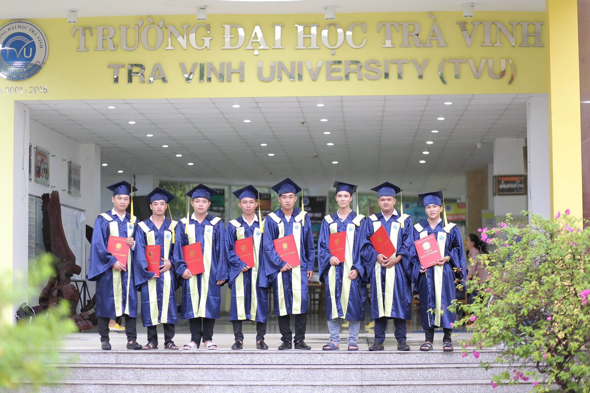 Chúc mừng tân cử nhân - Trường Đại học Trà Vinh